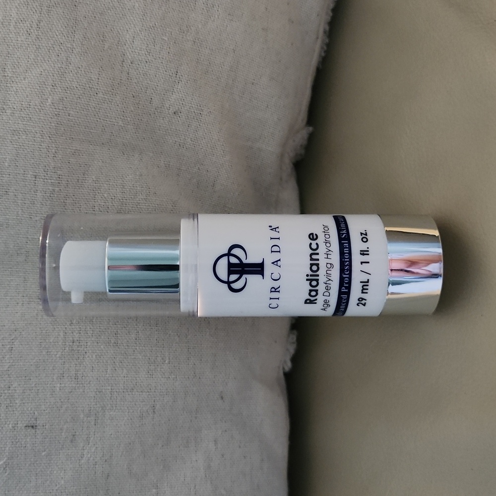 CIRCADIA Radiance Age Defying Hydrator Advanced Professional Skin Care 1 oz